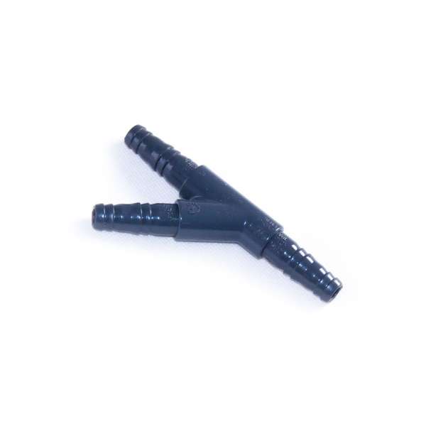 Y-Stück als Verteiler für 12-13 mm Schläuche mit Schlauchtüllen aus PVC-U
